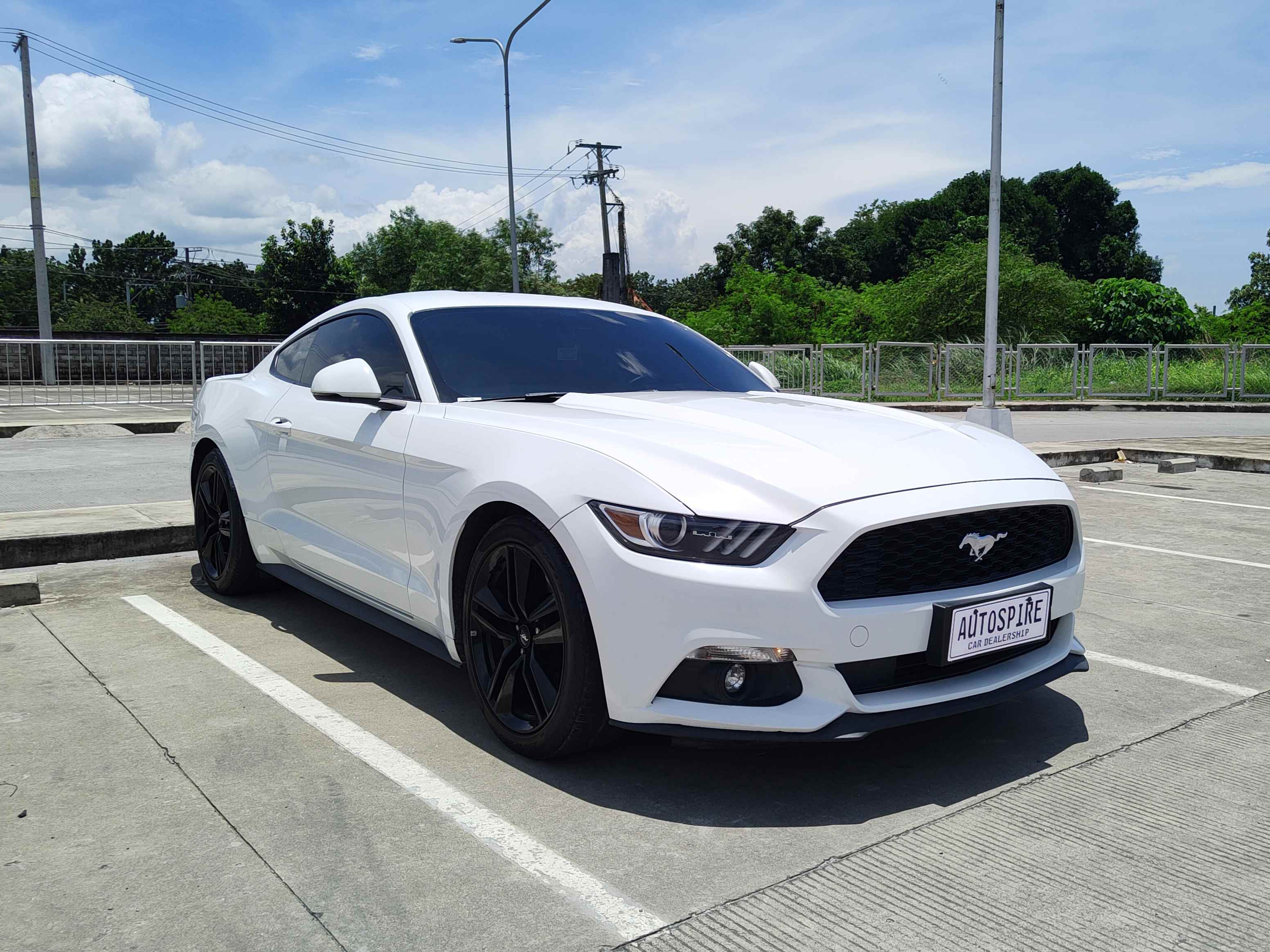 2017 Ford Mustang AT