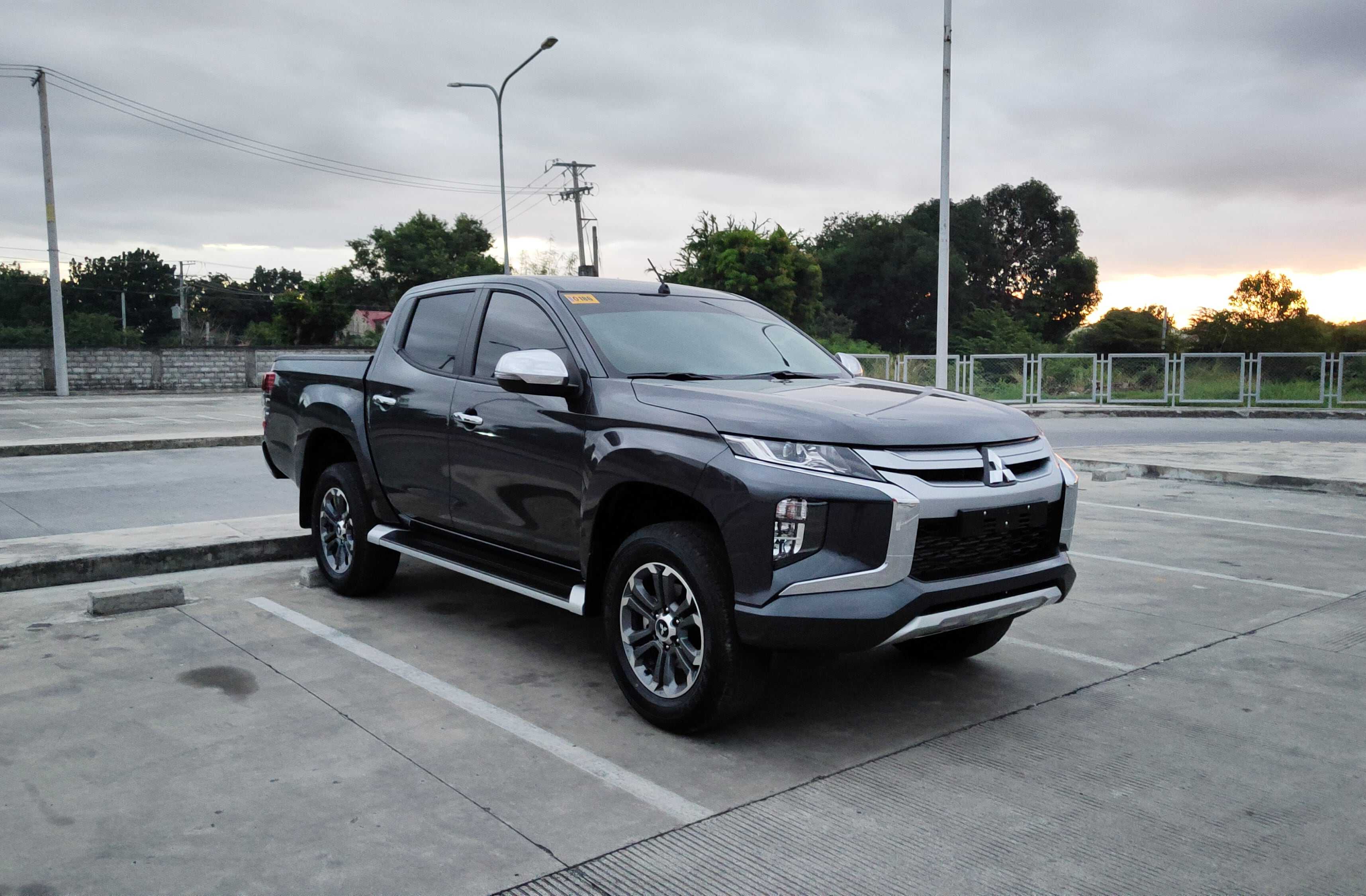 2022 Mitsubishi Strada AT